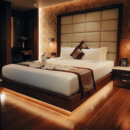 Retrieve Health & Wellness Hotel Kochi Buitenkant foto