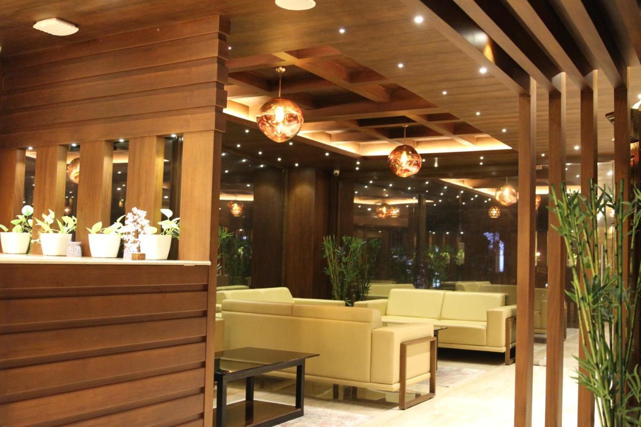 Retrieve Health & Wellness Hotel Kochi Buitenkant foto