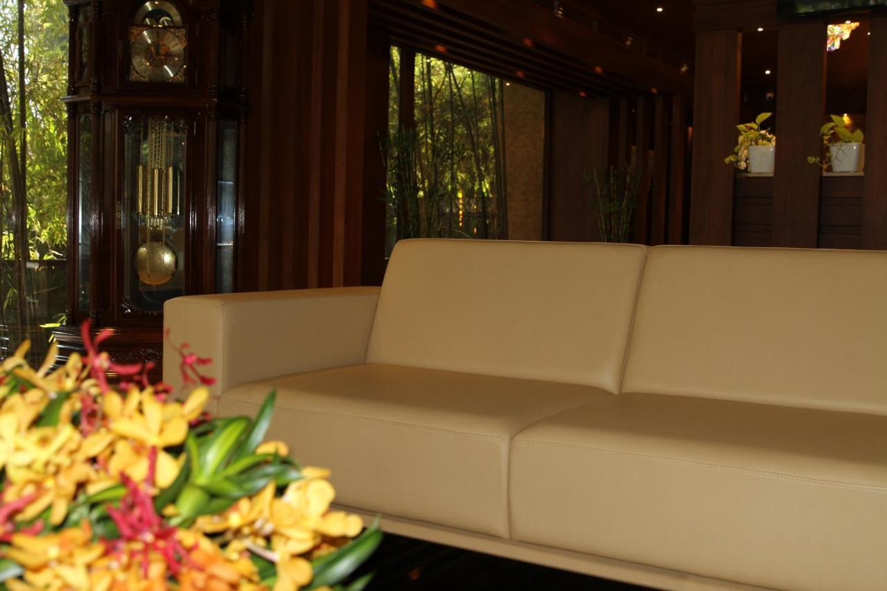 Retrieve Health & Wellness Hotel Kochi Buitenkant foto