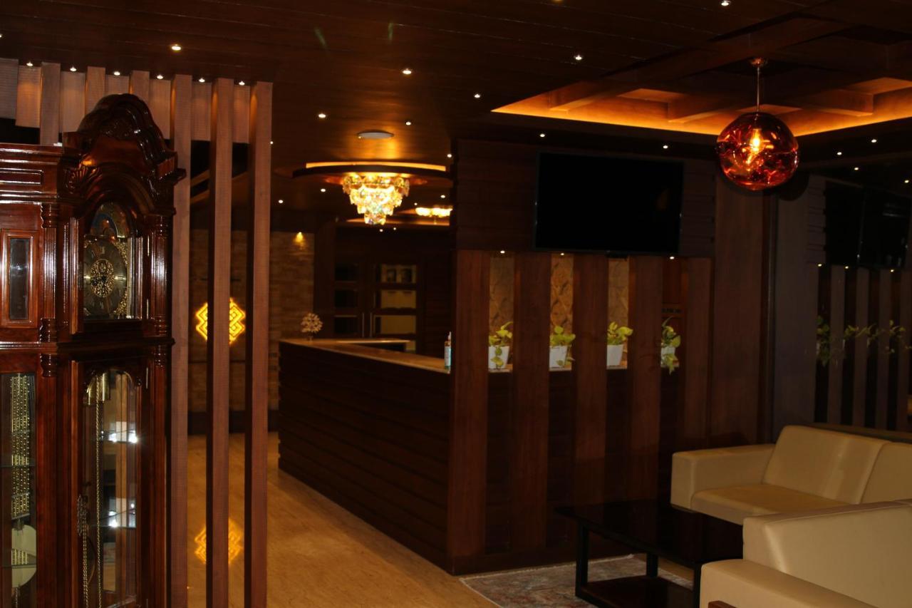 Retrieve Health & Wellness Hotel Kochi Buitenkant foto
