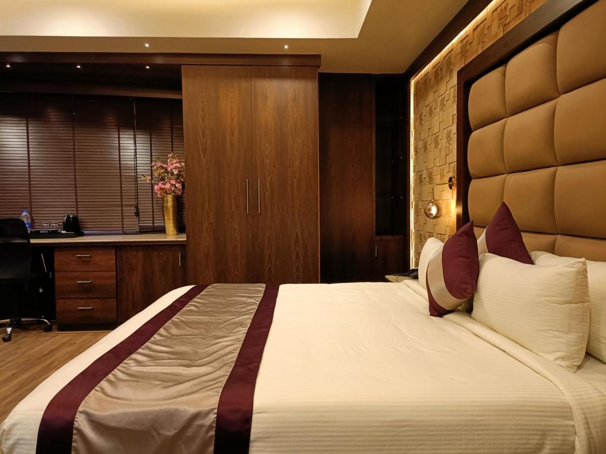 Retrieve Health & Wellness Hotel Kochi Buitenkant foto