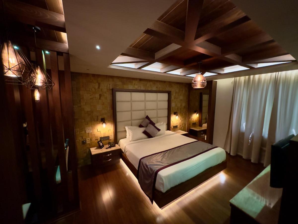 Retrieve Health & Wellness Hotel Kochi Buitenkant foto