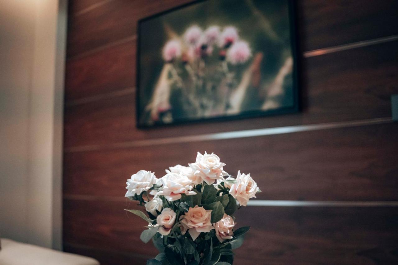 Retrieve Health & Wellness Hotel Kochi Buitenkant foto